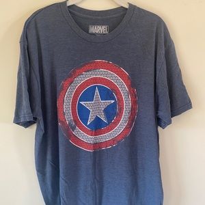 Men’s graphic tee shirt